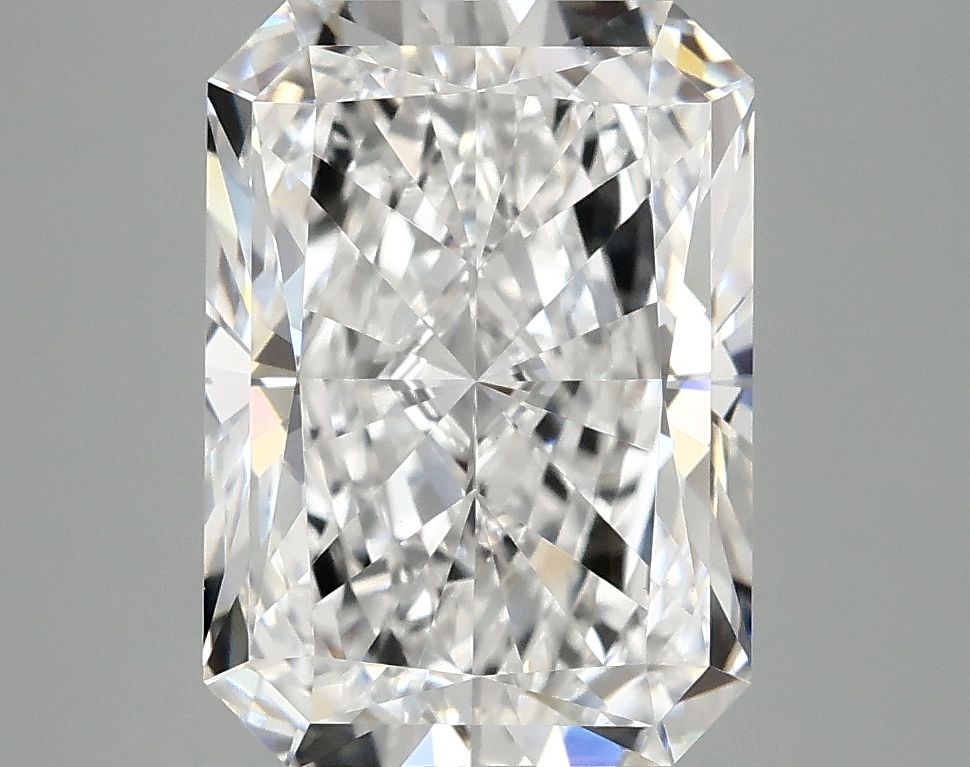 3.91 ct. radiant Lab Grown Diamond front image