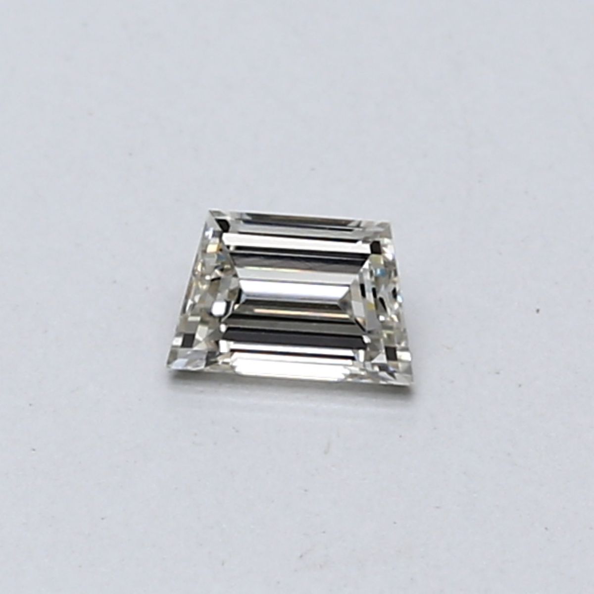 0.21ct Trapezoid J VVS2