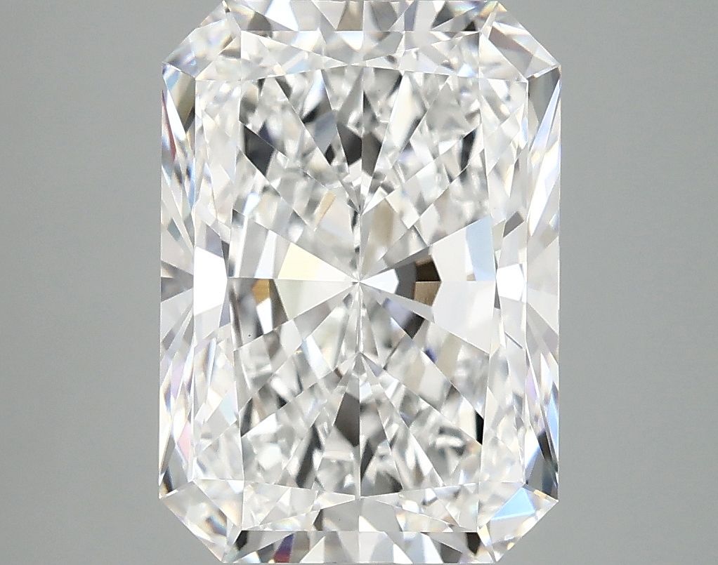 4.90 ct. radiant Lab Grown Diamond front image