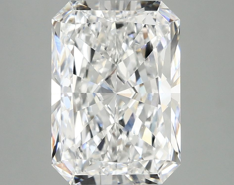 3.91 ct. radiant Lab Grown Diamond front image