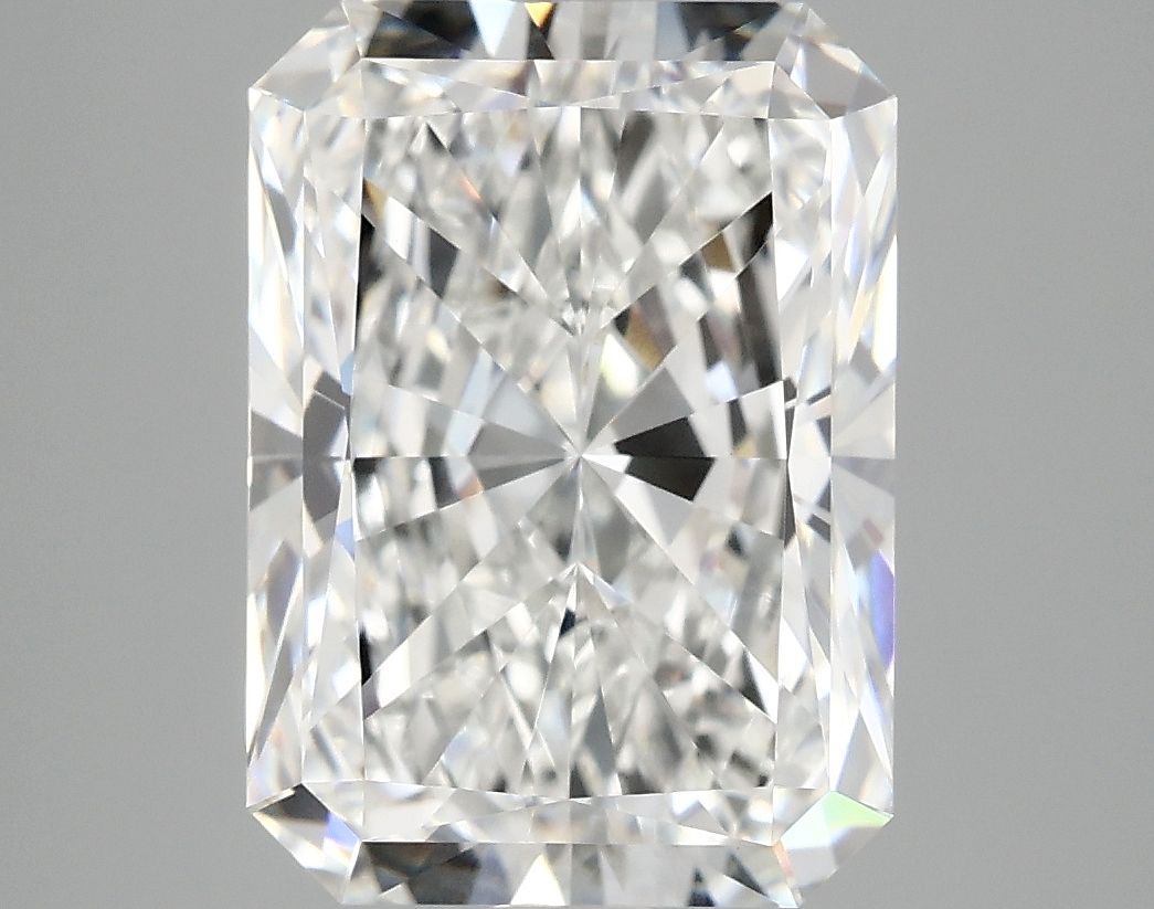 4.99 ct. radiant Lab Grown Diamond front image