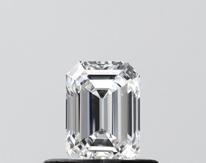 0.53 ct lab-grown Emerald Diamond