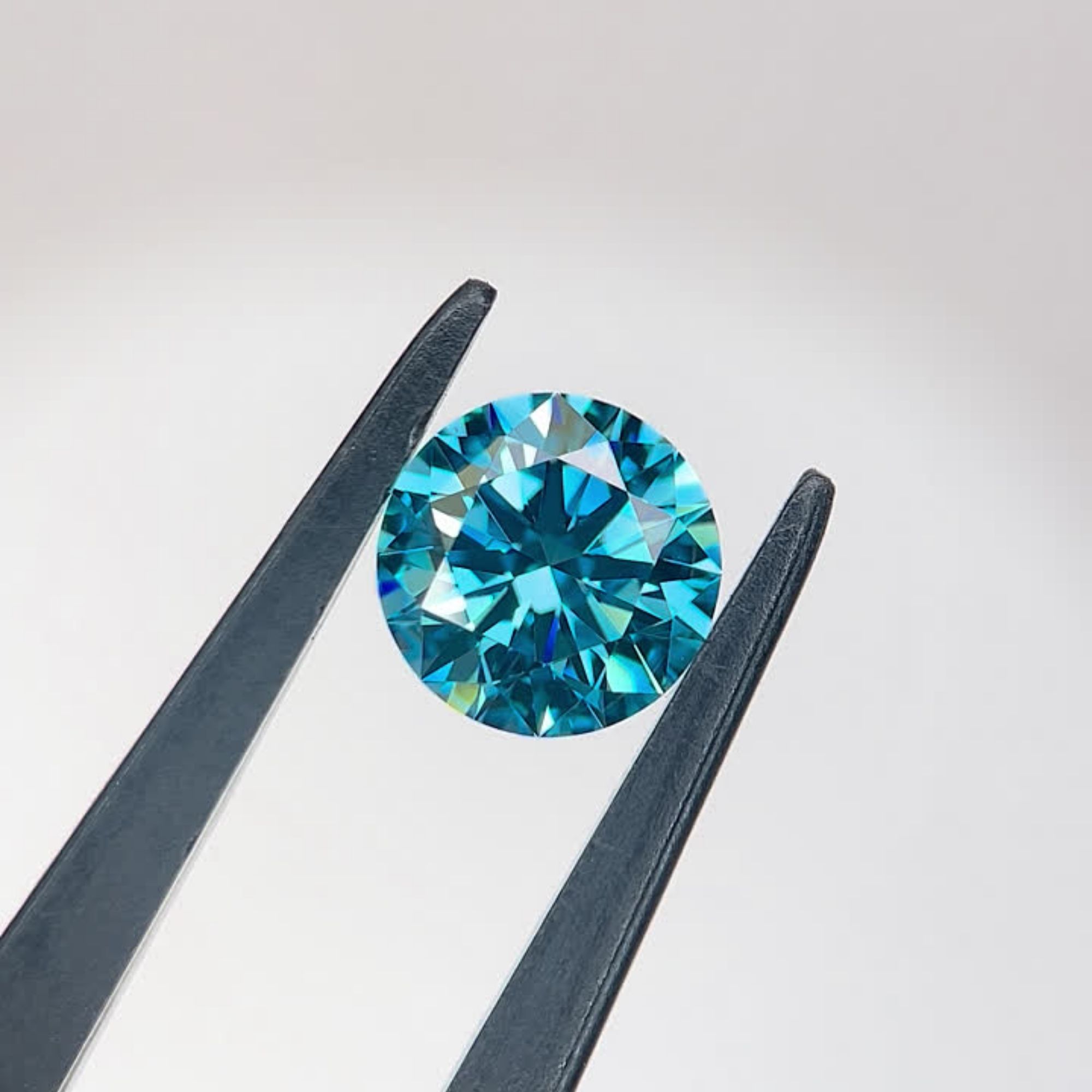 1.02 ct. round Lab Grown Diamond front image