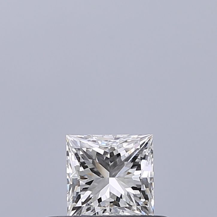 0.30 Carati G VVS1 Princess Diamante