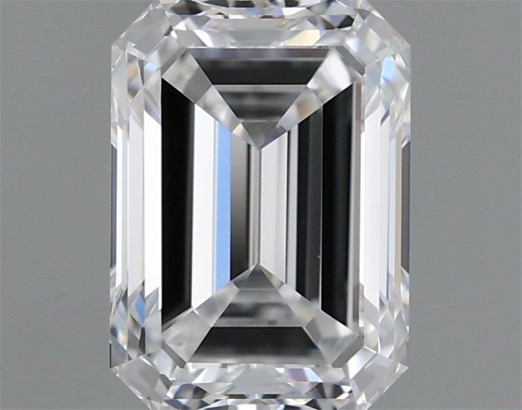 0.99 ct. emerald Lab Grown Diamond front image