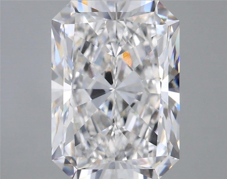 5.30 ct. radiant Lab Grown Diamond front image