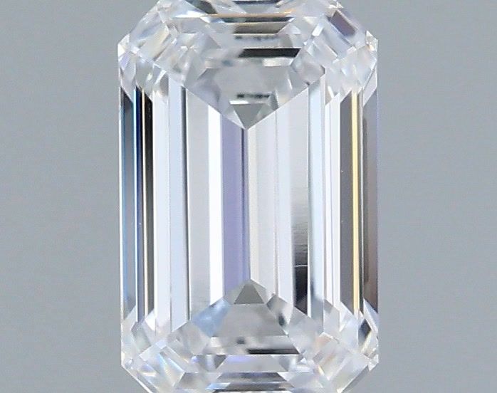 0.90 ct. emerald Lab Grown Diamond front image