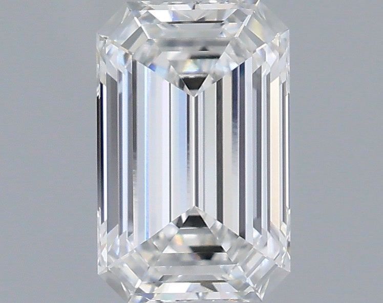 0.9 ct lab-grown Emerald Diamond